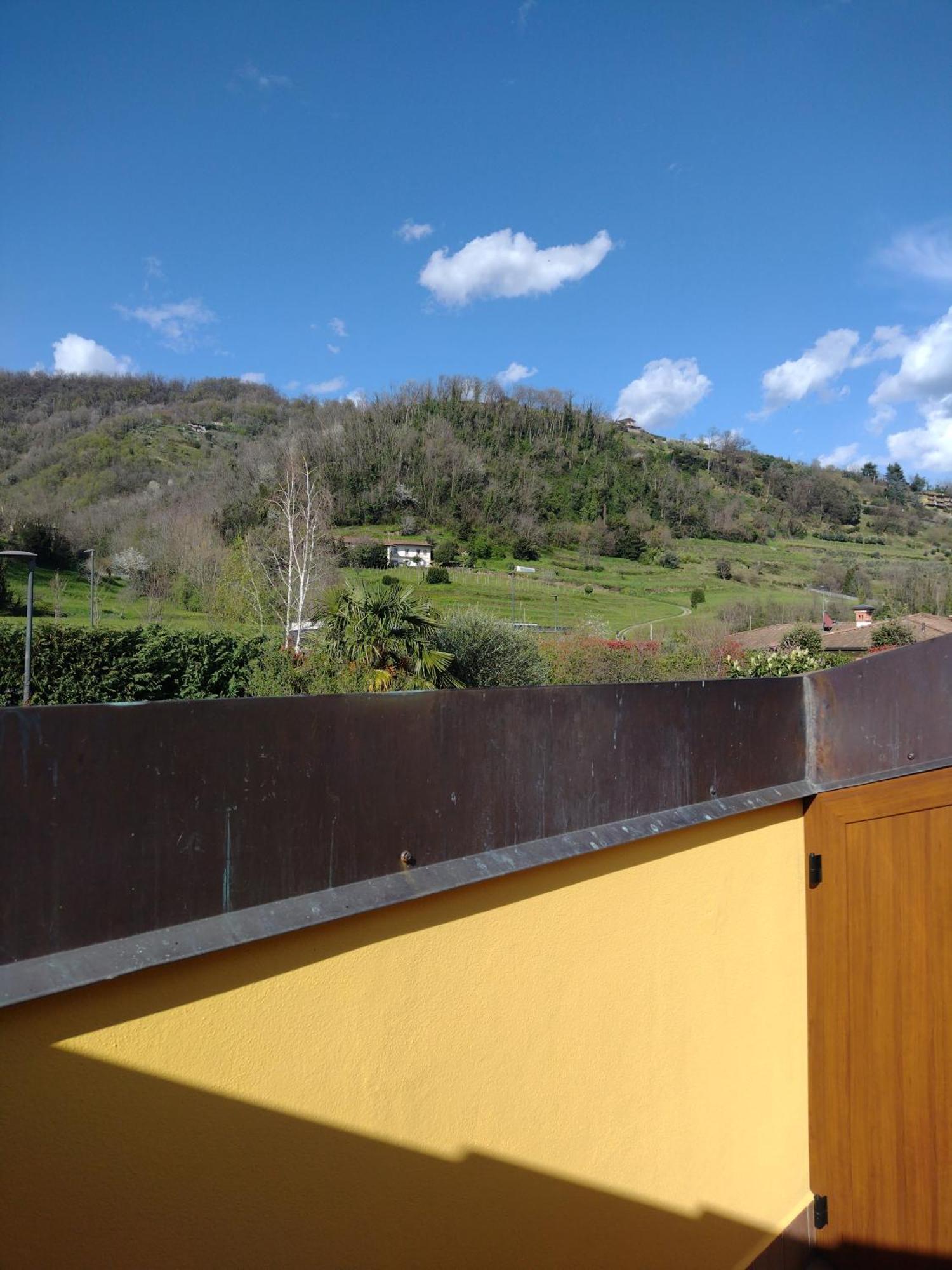 Mansarda Di Masha Apartment Villongo SantʼAlessandro Exterior foto